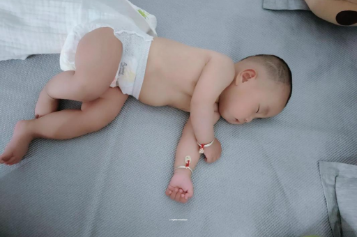 百色9个月宝宝可以吃盐吗